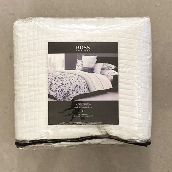 Boss By Hugo Boss Luxury Home Collection - Queen Coverlet